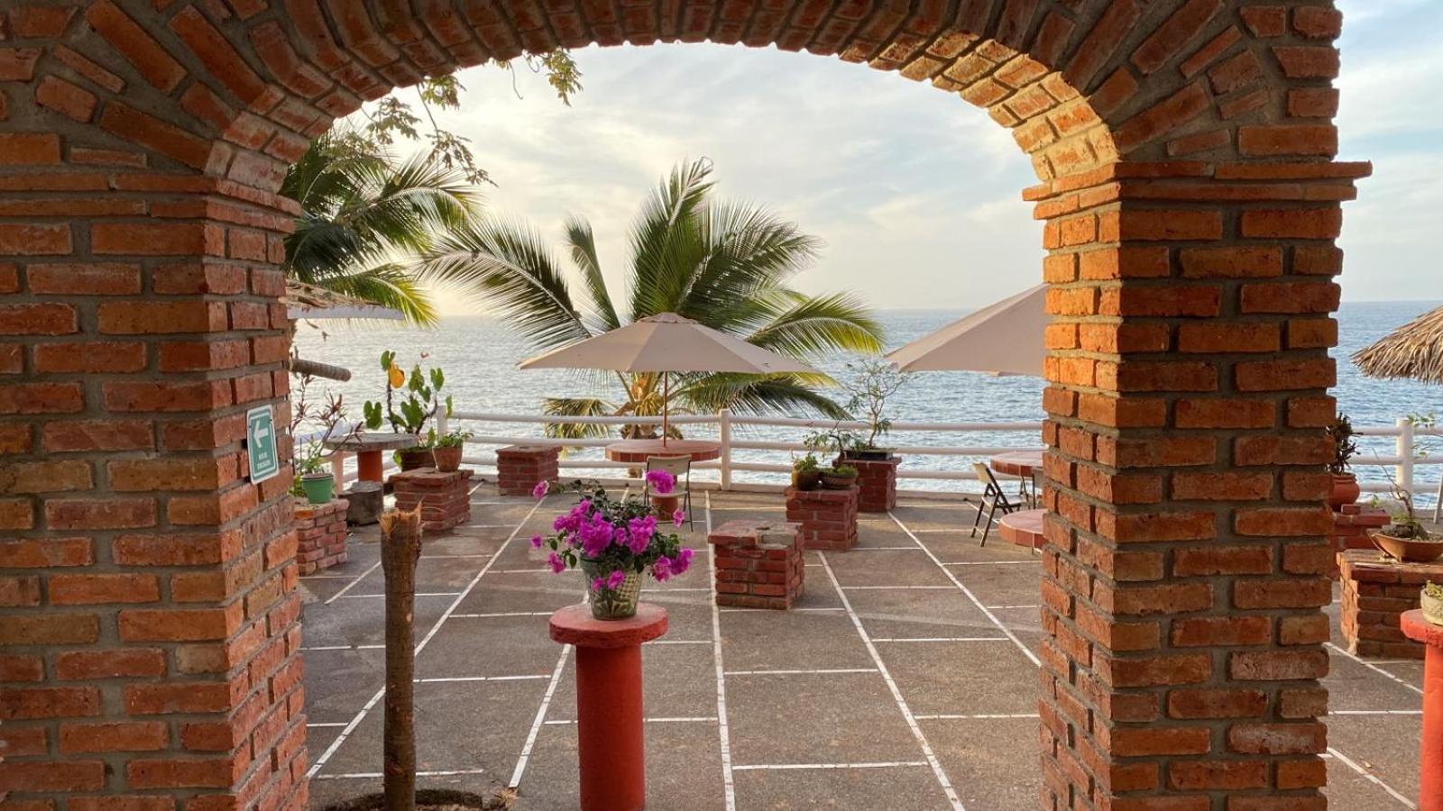 Traditional Sierra Leon Oceanfront Rooms - Adults Only Puerto Vallarta Ngoại thất bức ảnh