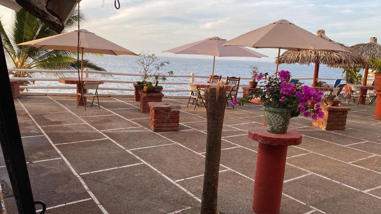 Traditional Sierra Leon Oceanfront Rooms - Adults Only Puerto Vallarta Ngoại thất bức ảnh