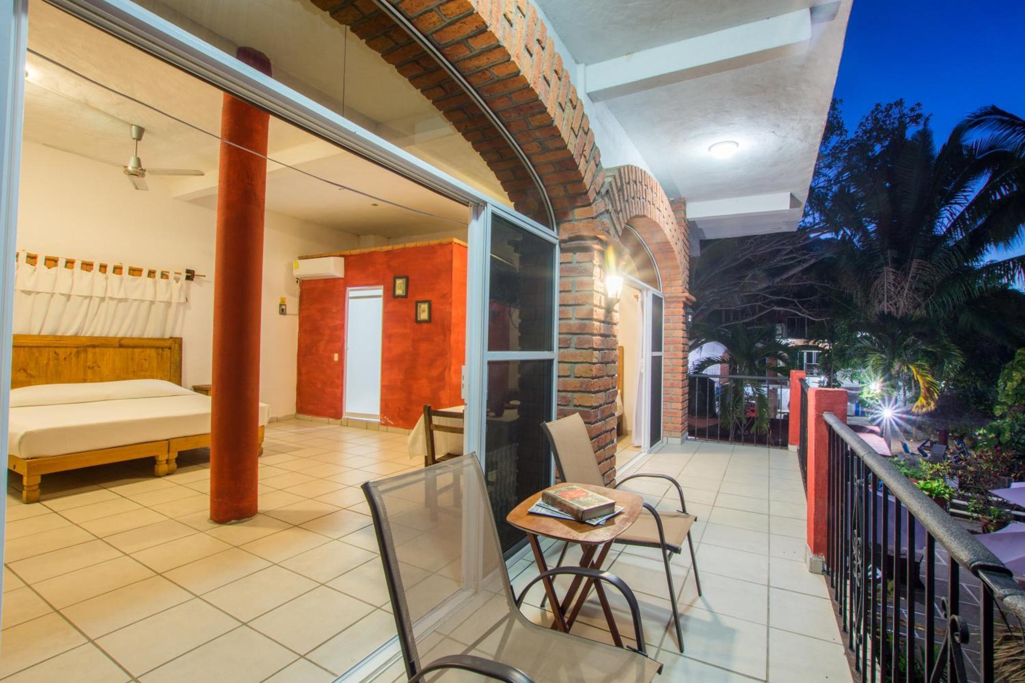 Traditional Sierra Leon Oceanfront Rooms - Adults Only Puerto Vallarta Ngoại thất bức ảnh
