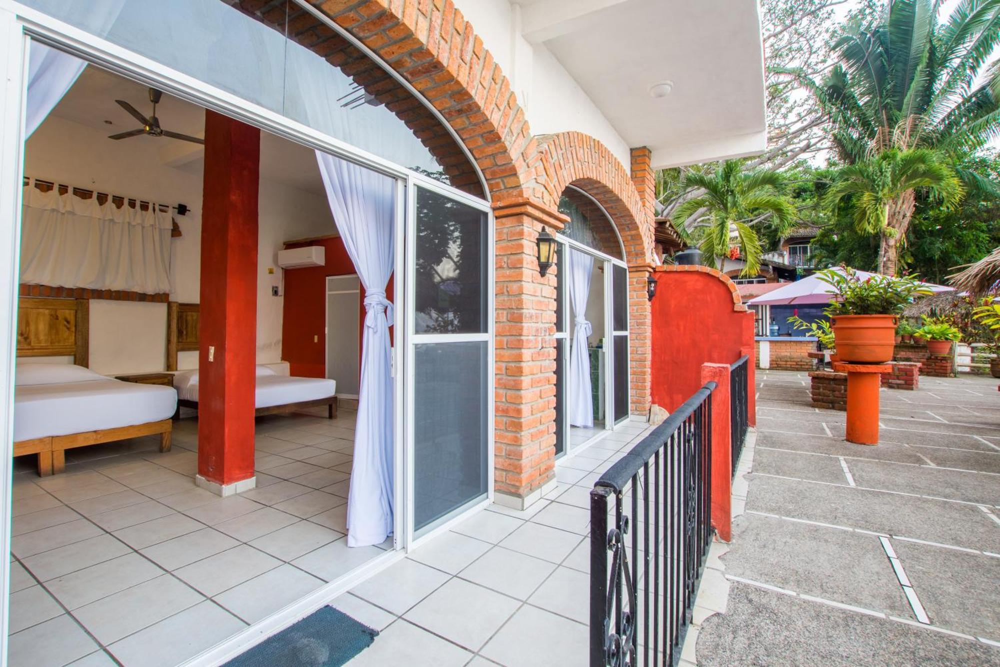 Traditional Sierra Leon Oceanfront Rooms - Adults Only Puerto Vallarta Ngoại thất bức ảnh