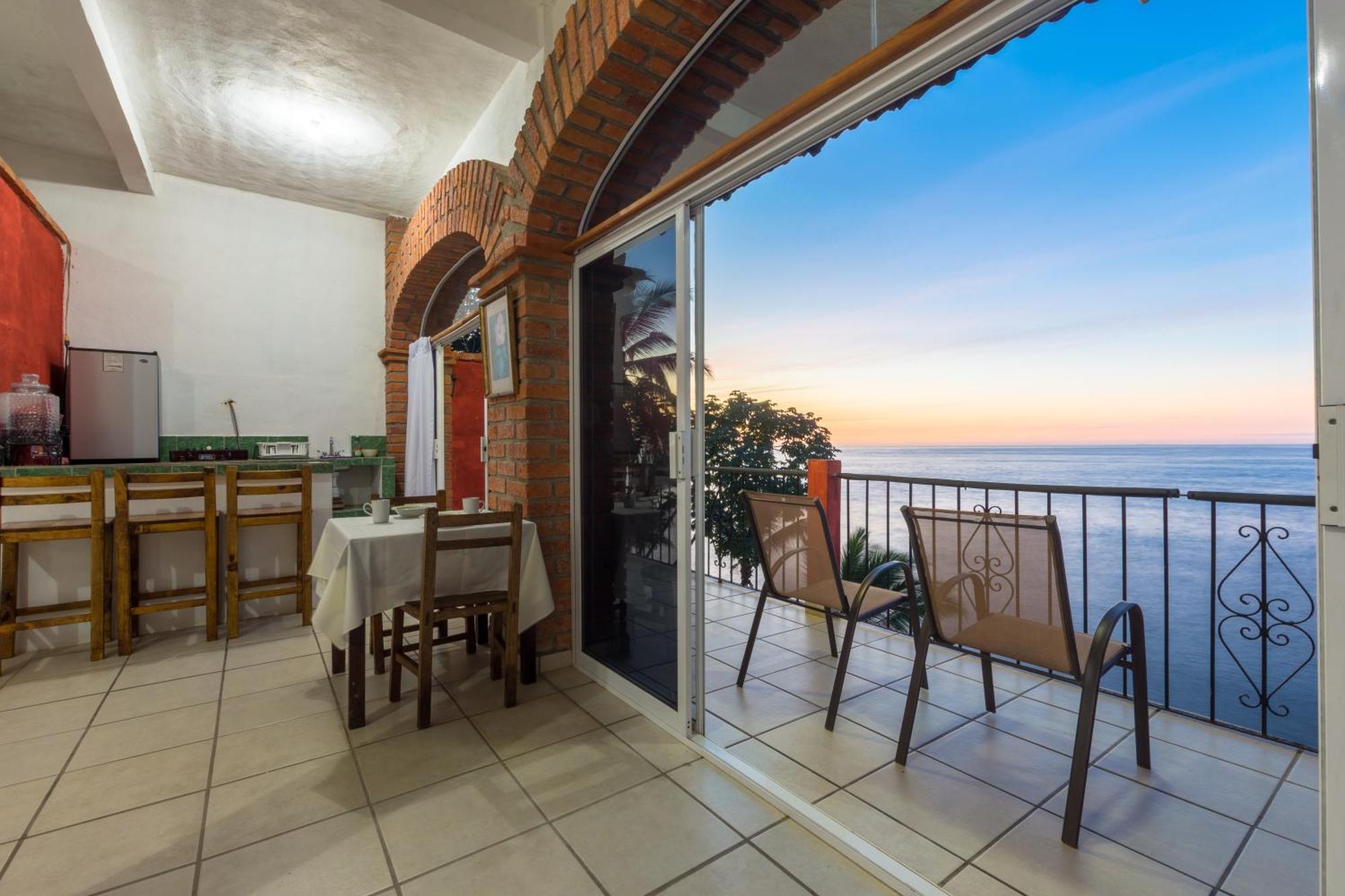 Traditional Sierra Leon Oceanfront Rooms - Adults Only Puerto Vallarta Ngoại thất bức ảnh